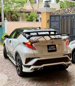 Toyota CHR 2018 SUV (Used)