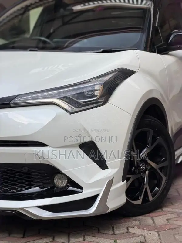 Toyota CHR 2018 SUV (Used)