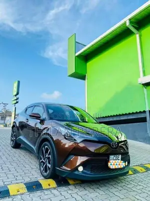 Toyota CHR 2017 SUV (Used)