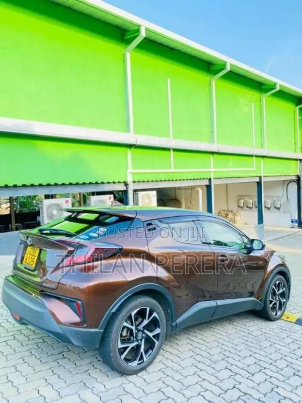 Toyota CHR 2017 SUV (Used)