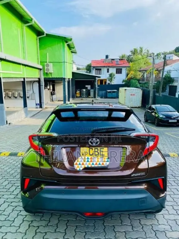 Toyota CHR 2017 SUV (Used)
