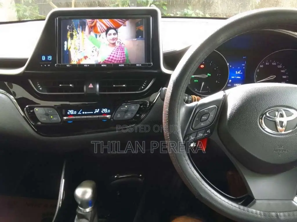 Toyota CHR 2017 SUV (Used)