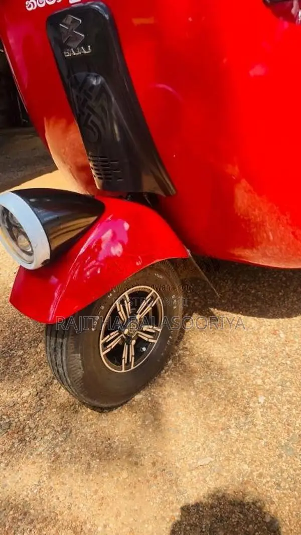 Bajaj 2 stroke 2006 Three Wheel (Used)