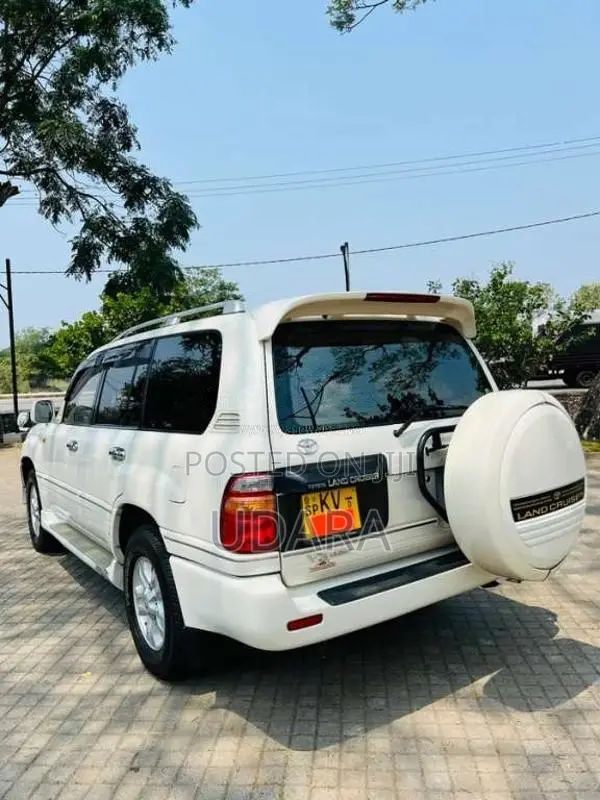 Toyota Land Cruiser 1999 SUV (Used)