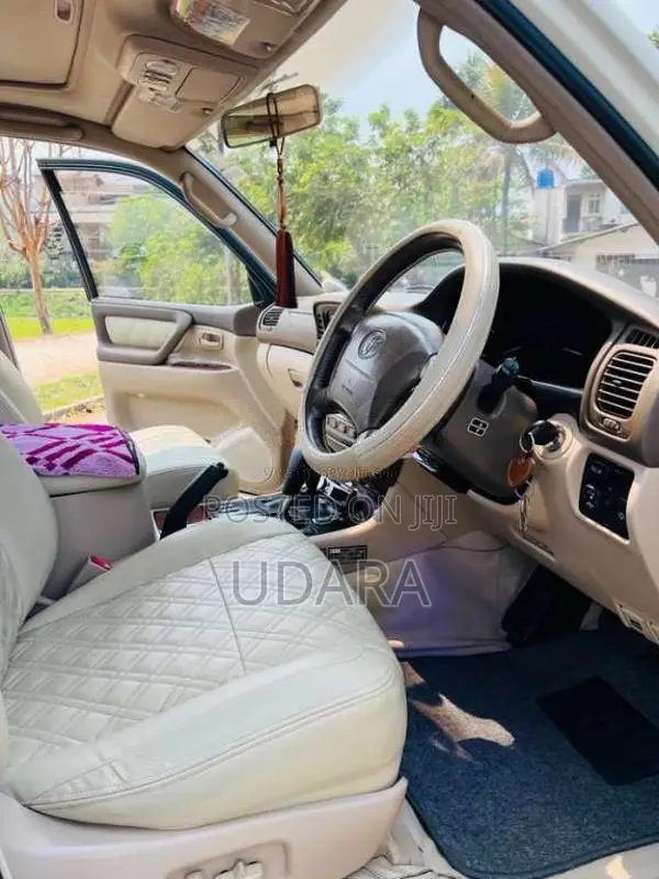 Toyota Land Cruiser 1999 SUV (Used)