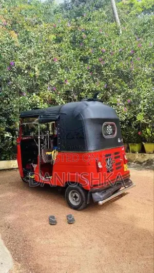 Bajaj Re 2016 Three Wheel (Used)
