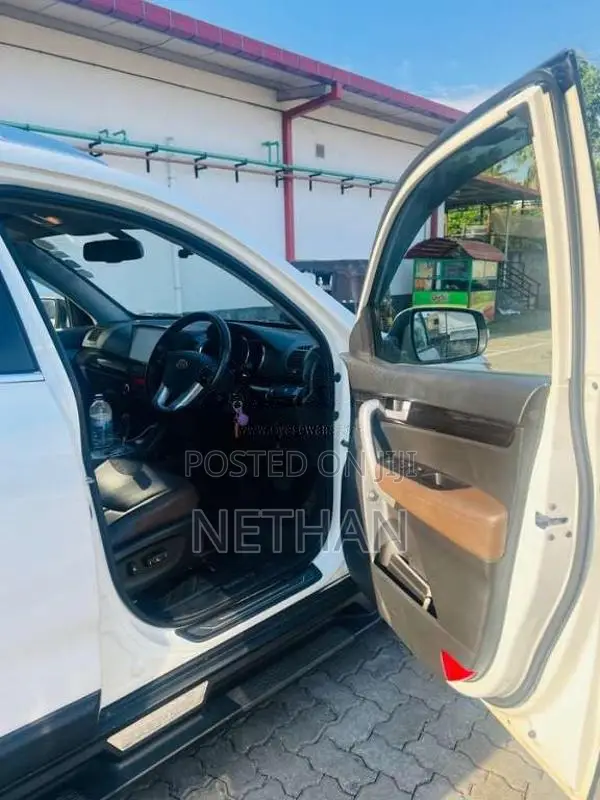 Kia Sorento 2012 SUV (Used)