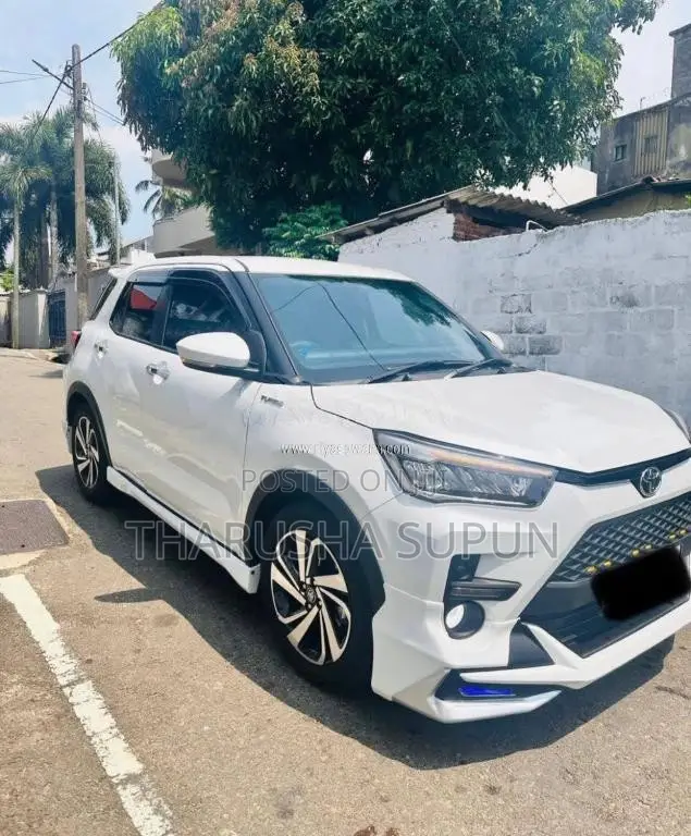 Toyota Raize 2025 SUV (Used)