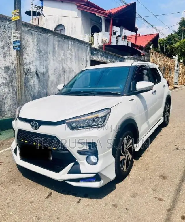 Toyota Raize 2025 SUV (Used)
