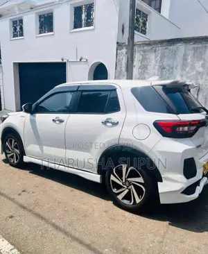 Toyota Raize 2025 SUV (Used)