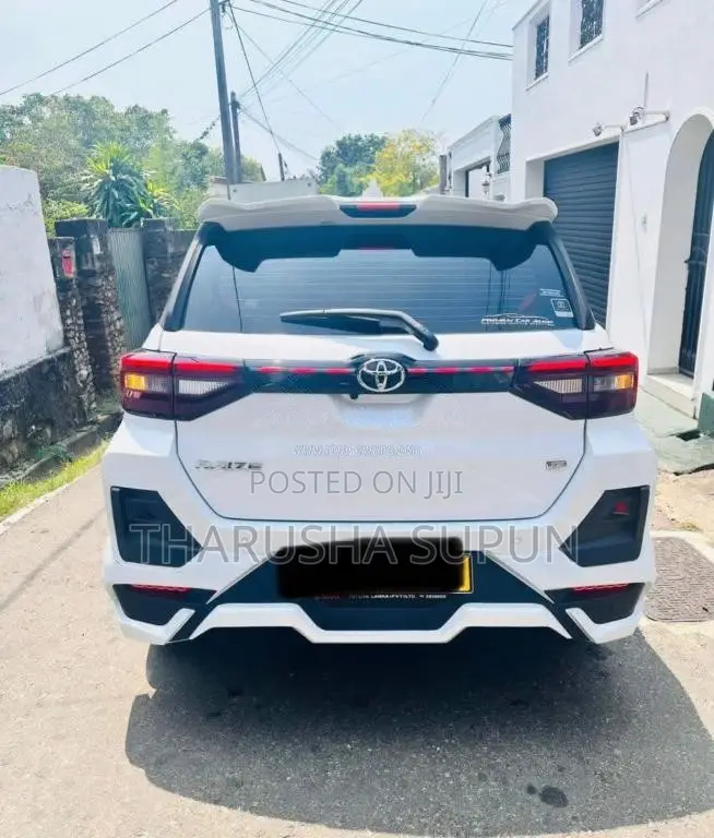 Toyota Raize 2025 SUV (Used)