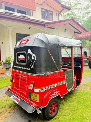 Bajaj 4 Stroke 2015 Three Wheel (Used)