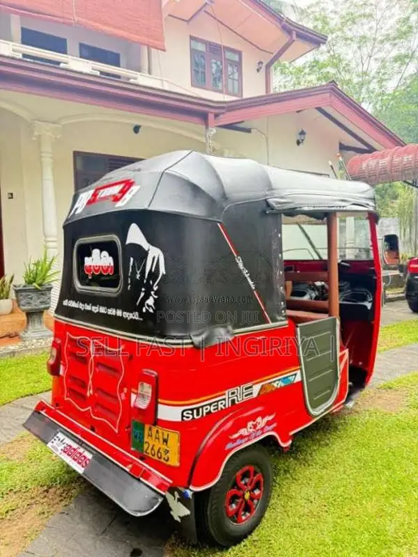 Bajaj 4 Stroke 2015 Three Wheel (Used)