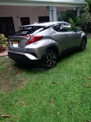 Toyota CHR 2017 SUV (Used)