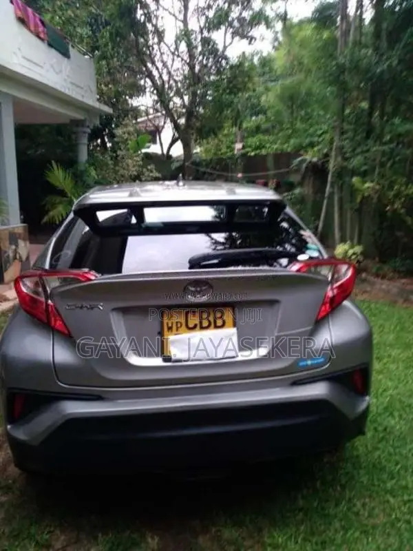 Toyota CHR 2017 SUV (Used)
