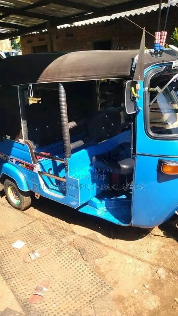 Bajaj 2 Stroke 2006 Three Wheel (Used)