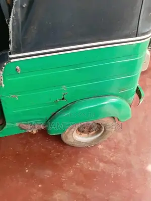 Bajaj 4 stroke 2010 Three Wheel (Used)