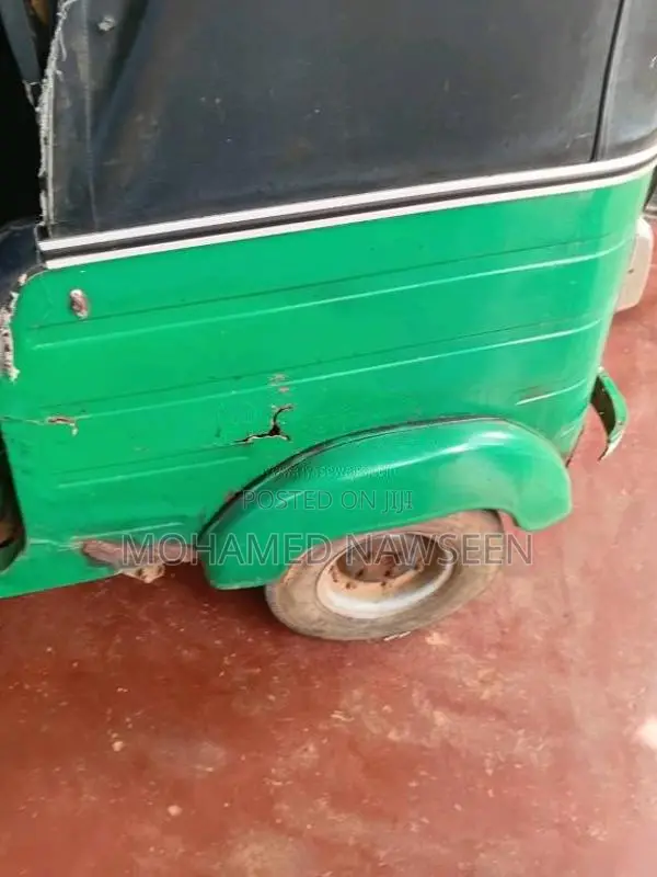 Bajaj 4 stroke 2010 Three Wheel (Used)
