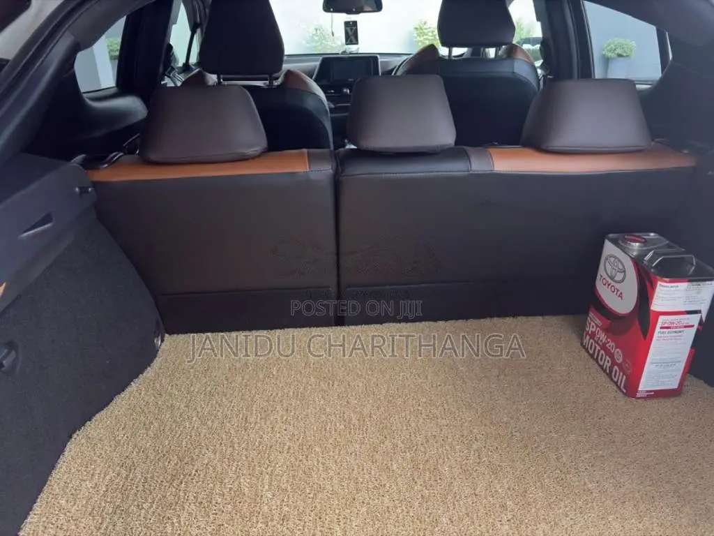 Toyota Chr 2018 SUV (Used)