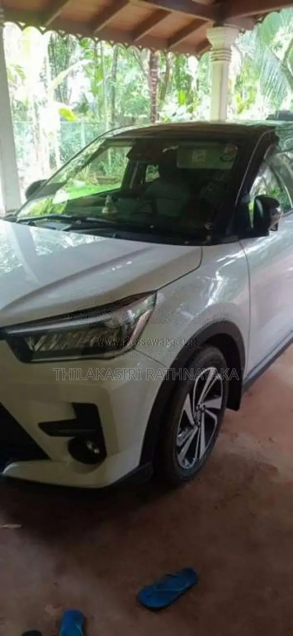 Toyota Raize 2025 SUV (Used)