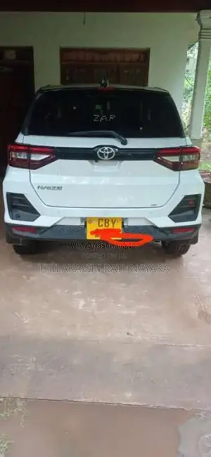 Toyota Raize 2025 SUV (Used)