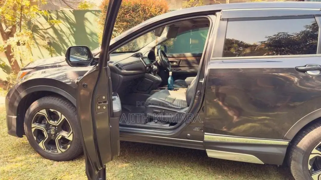 Honda CRV Masterpiece Japan 2018 SUV (Used)