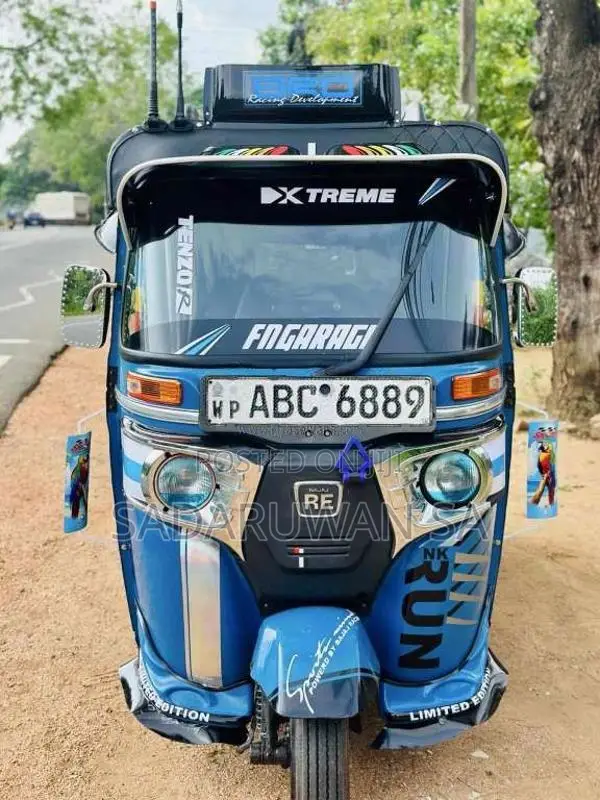 Bajaj Re 4 stroke 2015 Three Wheel (Used)