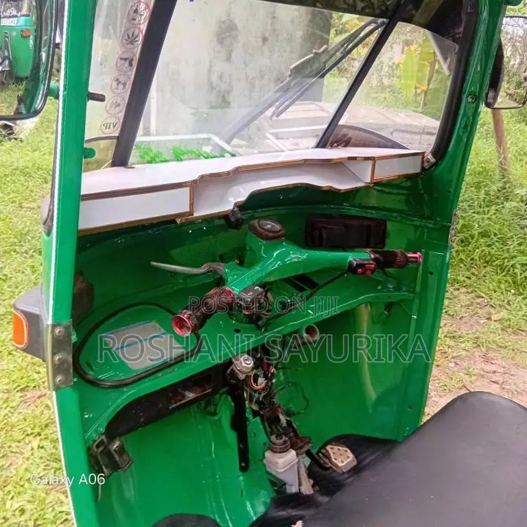 Bajaj 2 Stroke 2006 Three Wheel (Used)
