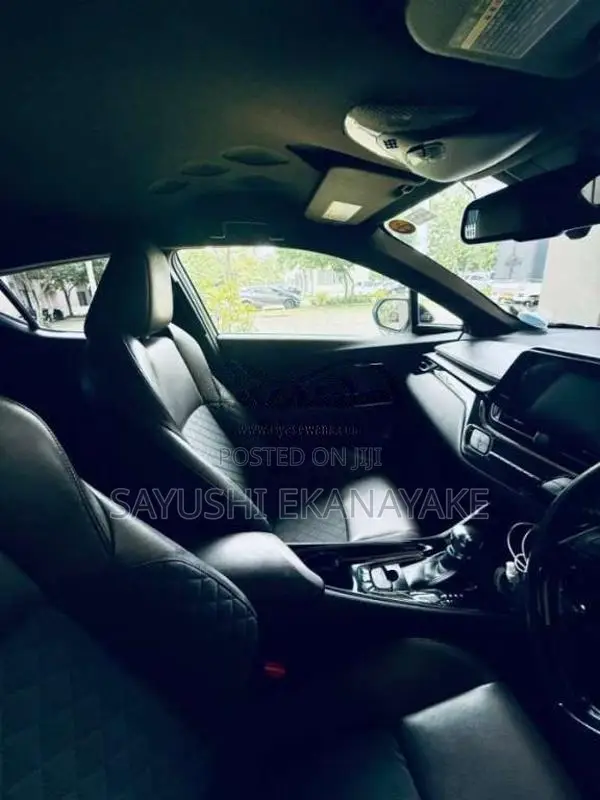 Toyota CHR 2017 SUV (Used)