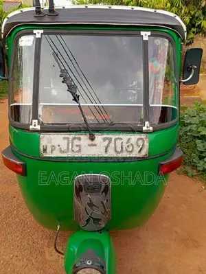 Bajaj 4 Stroke 2005 Three Wheel (Used)