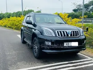 Toyota Land Cruiser 2006 SUV (Used)