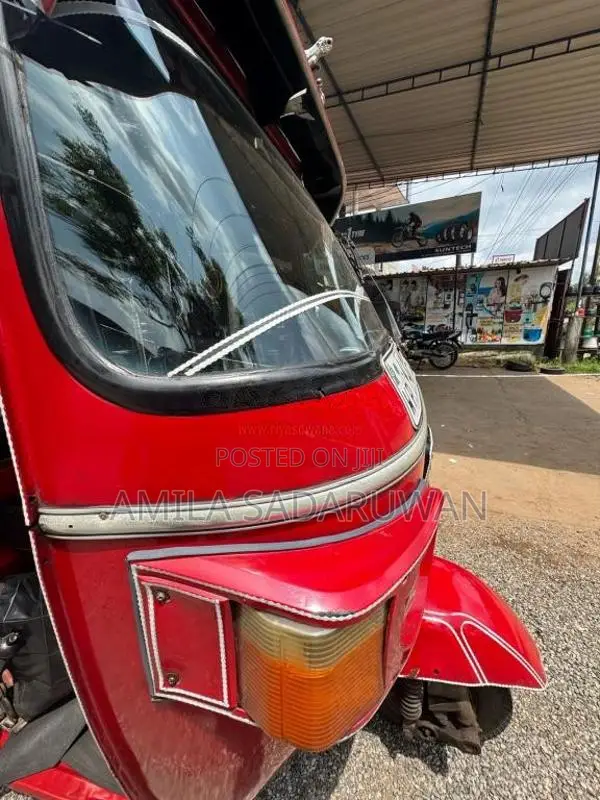 Bajaj Re 2011 Three Wheel (Used)