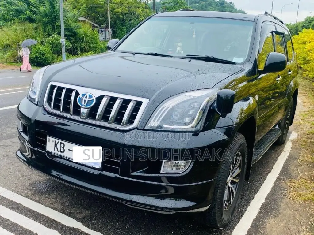 Toyota Land Cruiser 2006 SUV (Used)
