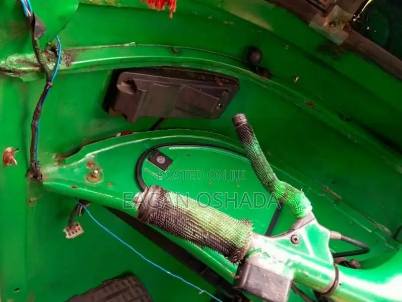 Bajaj 4 Stroke 2005 Three Wheel (Used)