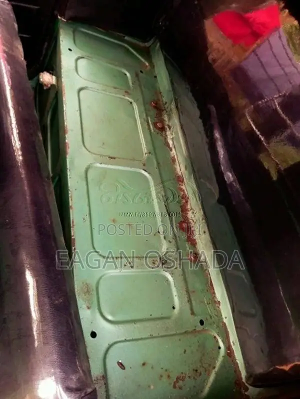 Bajaj 4 Stroke 2005 Three Wheel (Used)
