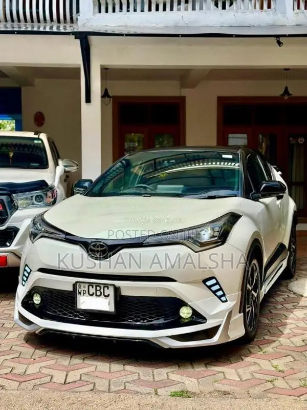 Toyota CHR 2018 SUV (Used)