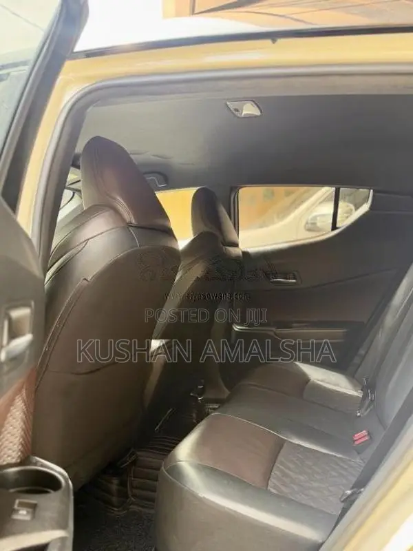Toyota CHR 2018 SUV (Used)