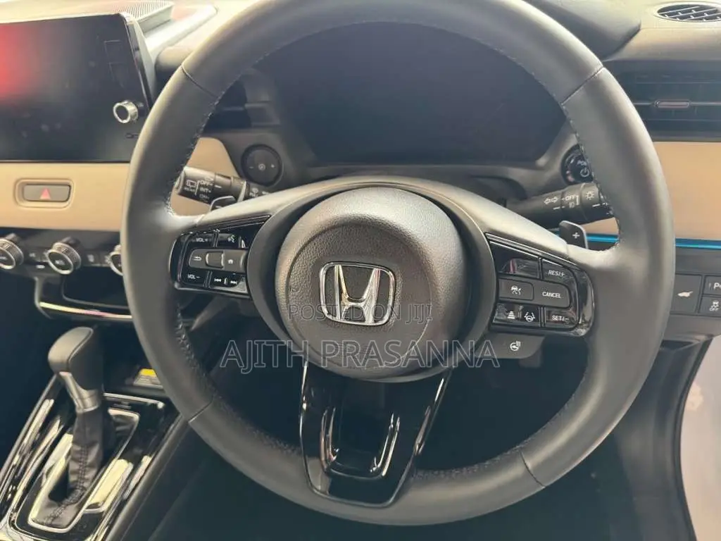 Honda Vezel Z Play 2024 SUV Unregistered (Recondition)