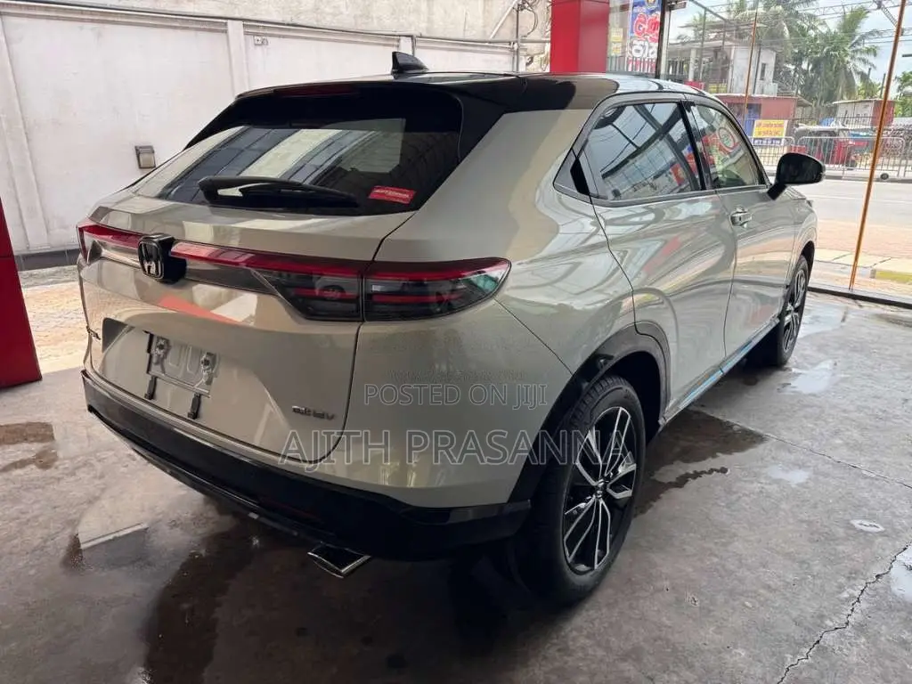 Honda Vezel Z Play 2024 SUV Unregistered (Recondition)