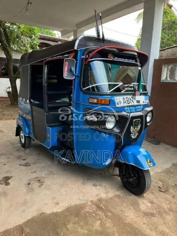 Bajaj RE 205 2016 Three Wheel (Used)