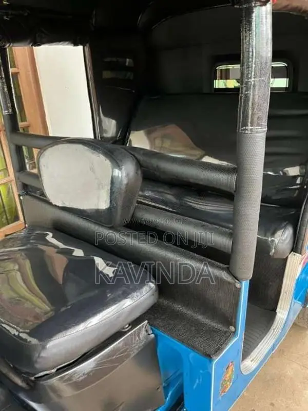 Bajaj RE 205 2016 Three Wheel (Used)