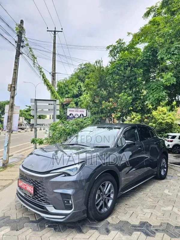 Lexus LBX 2025 SUV Unregistered (Recondition)