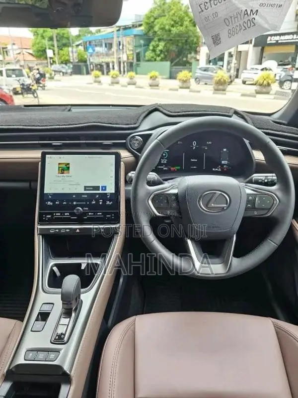 Lexus LBX 2025 SUV Unregistered (Recondition)