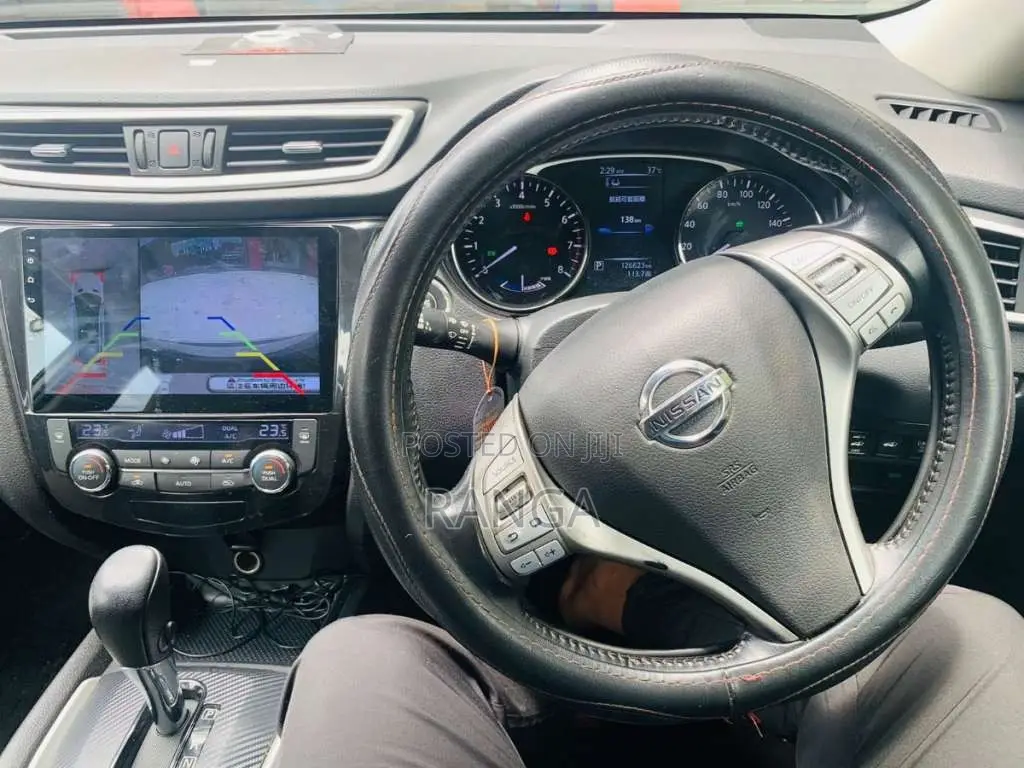 Nissan X-Trail MODE PREMIER 2015 SUV (Used)