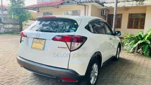 Honda Vezel 2014 SUV (Used)