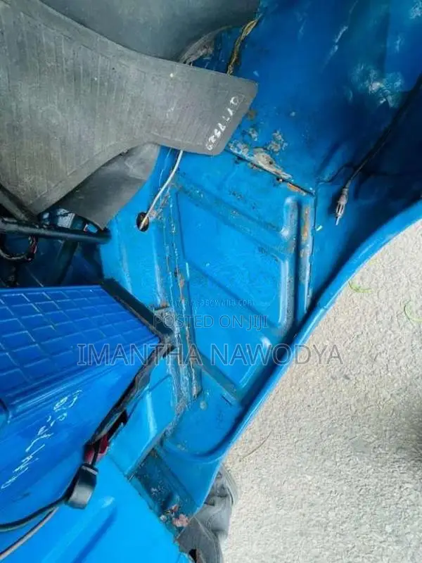 Bajaj 4 Stroke 2007 Three Wheel (Used)