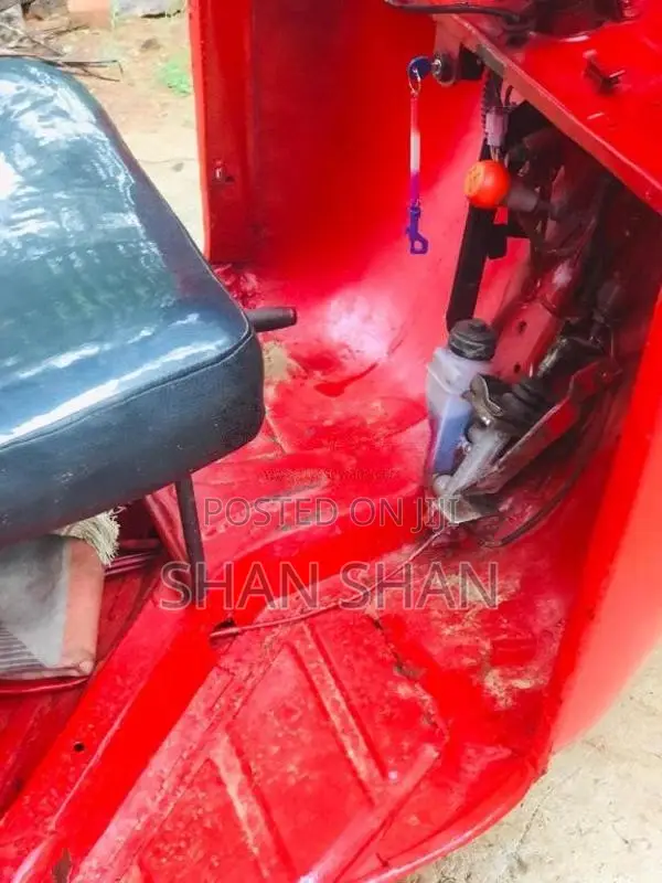 Bajaj 2 Stroke 2005 Three Wheel (Used)