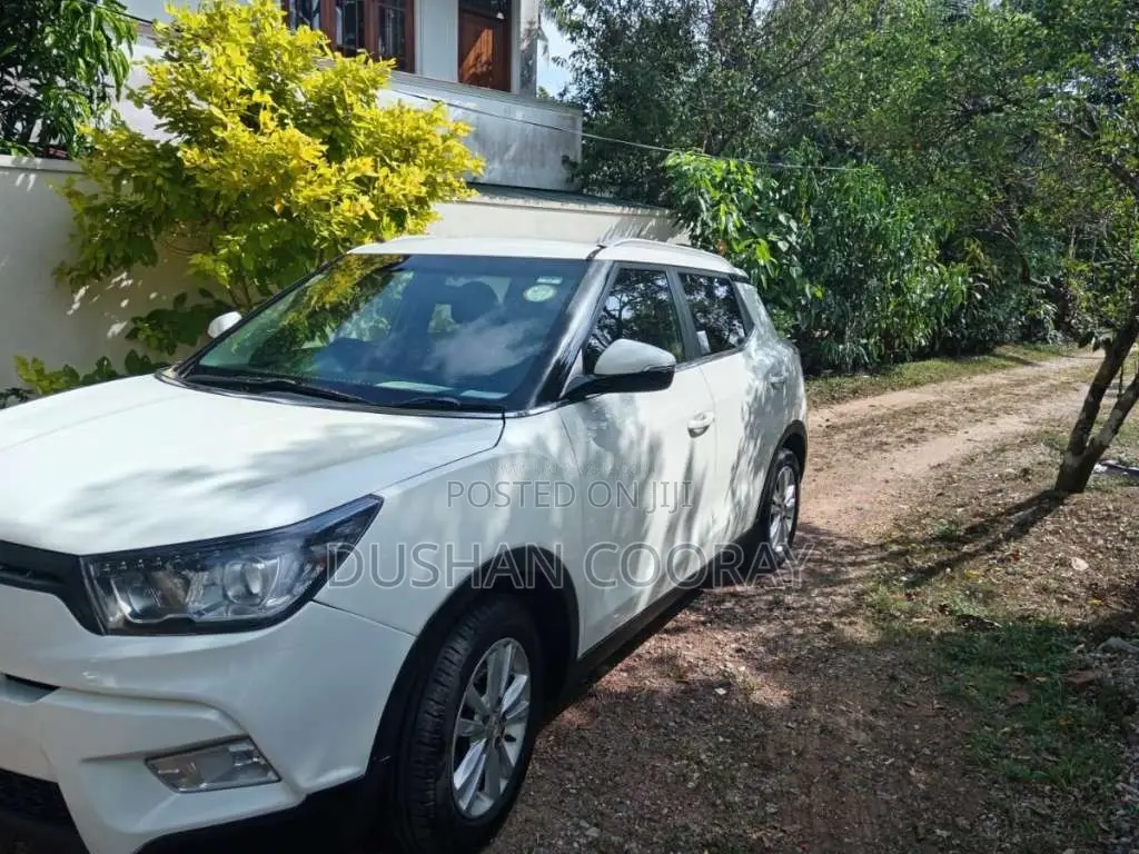 Micro Tivoli 2015 SUV (Used)