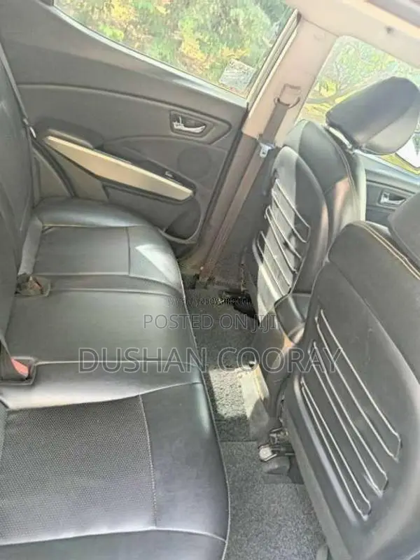 Micro Tivoli 2015 SUV (Used)