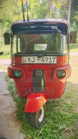 Bajaj 4 stroke 2011 Three Wheel (Used)